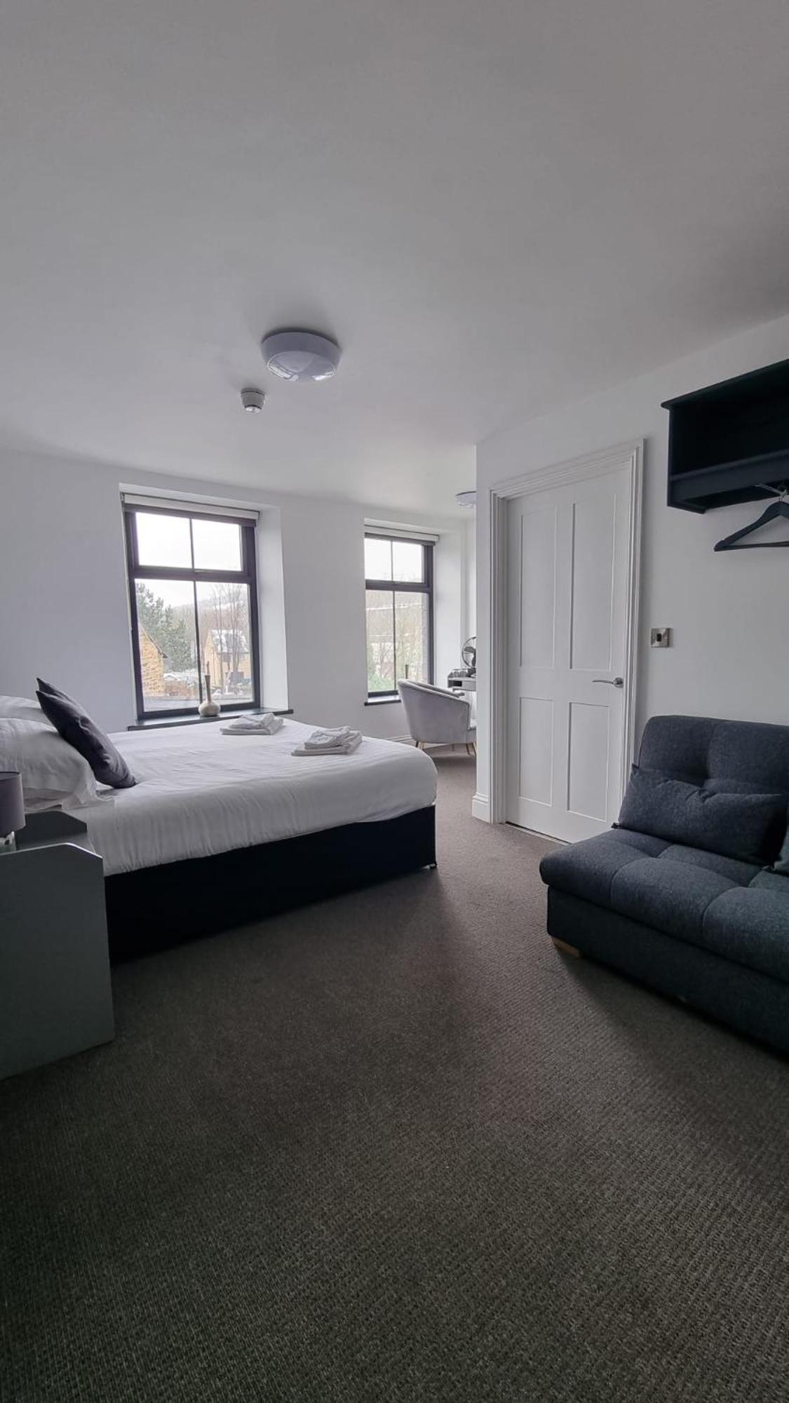 The Friendship Hotel Stocksbridge  Esterno foto