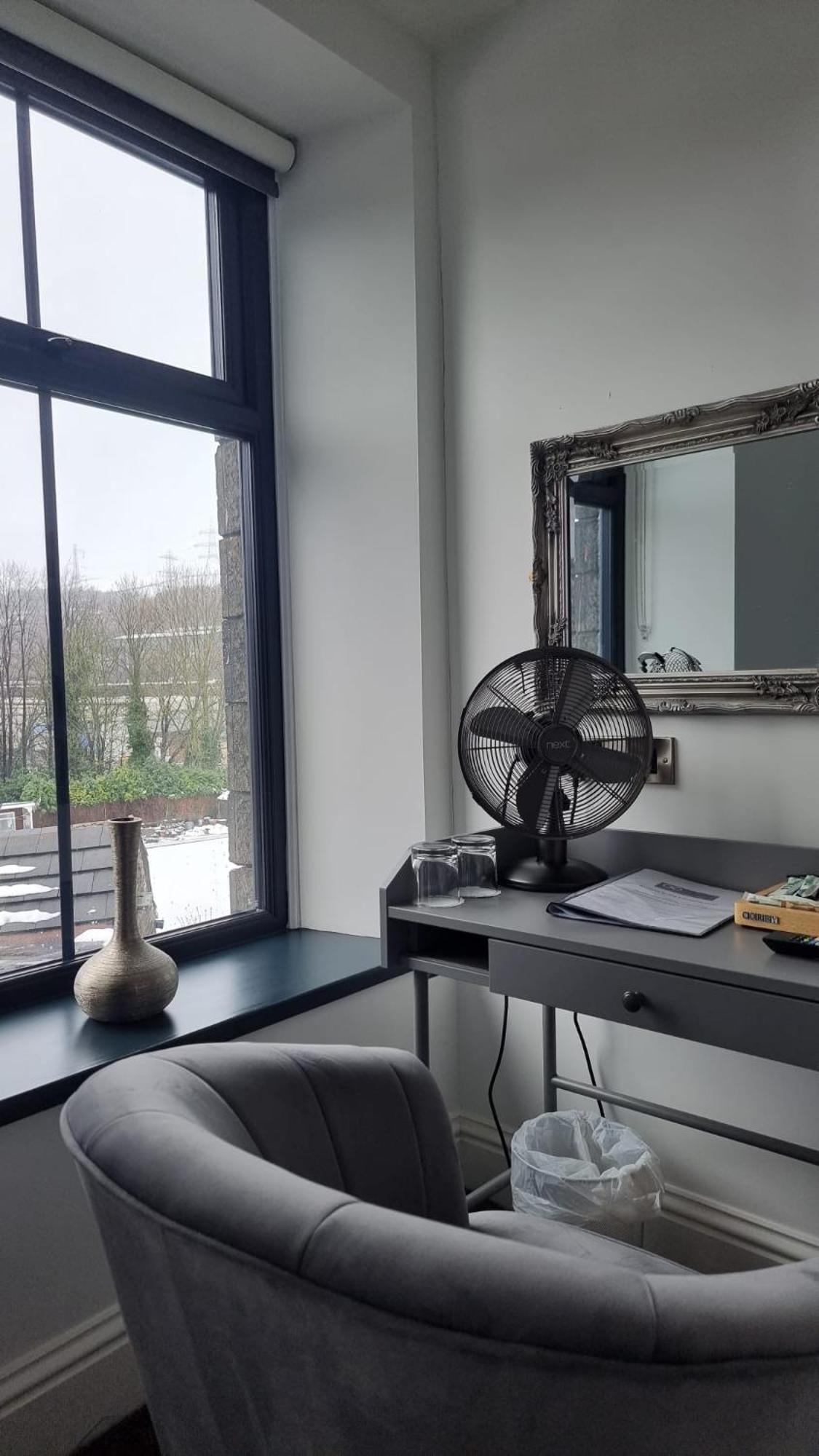 The Friendship Hotel Stocksbridge  Esterno foto