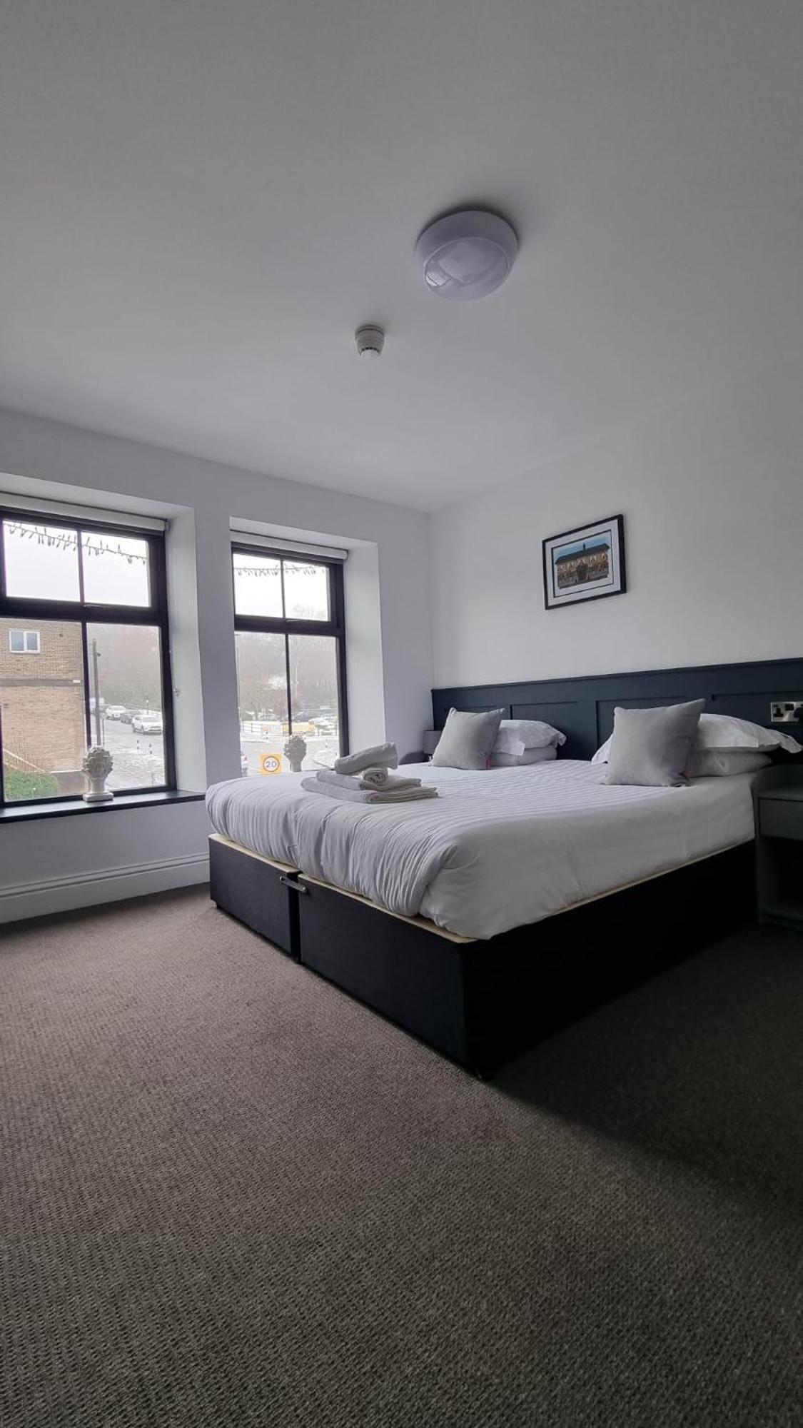 The Friendship Hotel Stocksbridge  Esterno foto